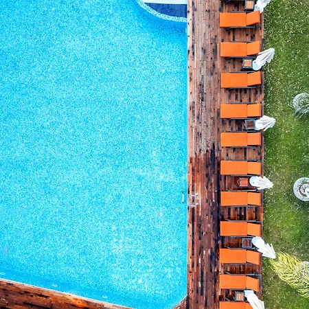 بودروم بيتش ريزورت 4* غومْبيت